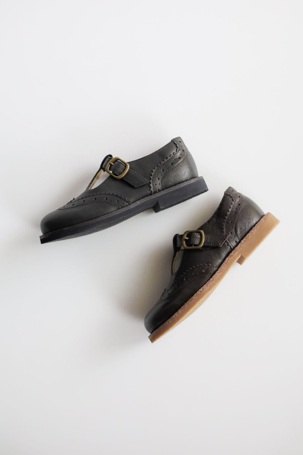 【ほぼ新品】◾️PELLICO◾️パンプス◾️ウイングチップ◾️ストラップ◾️本革 ラボ キゴシ ワークス RABOKIGOSHI works 3cm本革ビックリボン